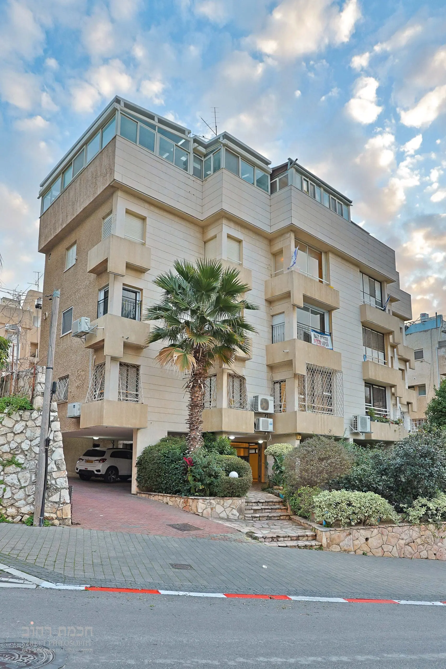 השניים 6 גבעתיים