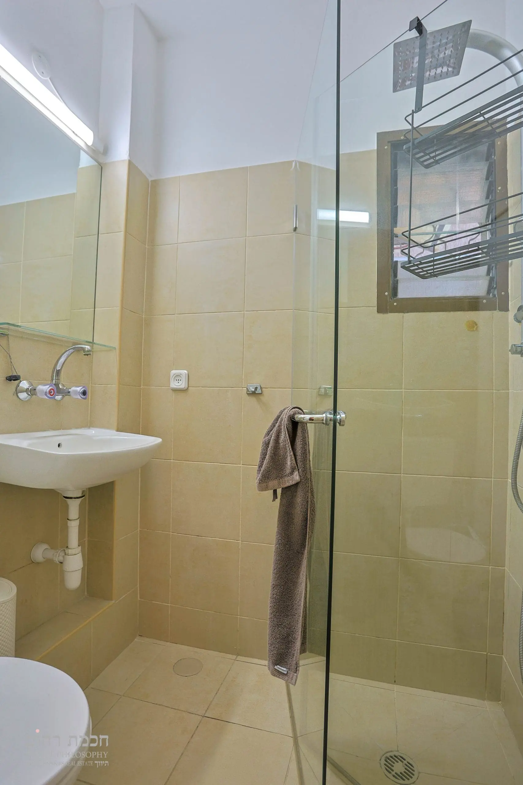 השניים 6 גבעתיים